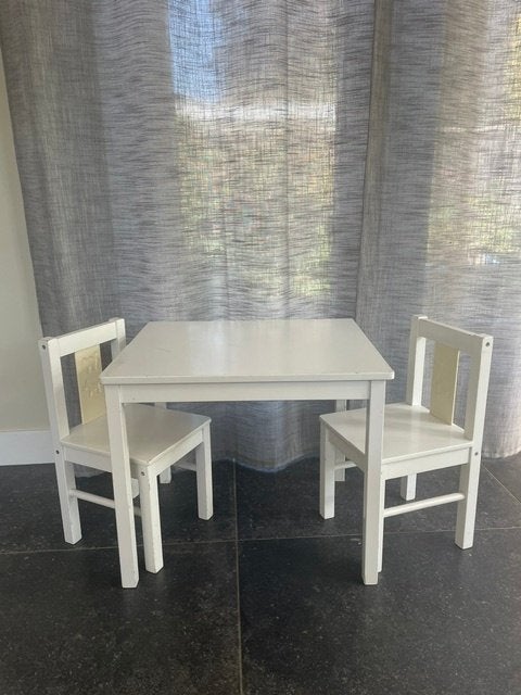 kindertafeltje en twee stoeltjes ikea, Ophalen, Gebruikt, Tafel(s) en Stoel(en)