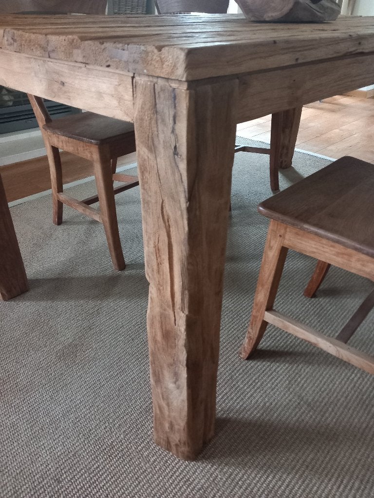 robuuste tafel / oud grof teak, Huis en Inrichting, Tafels | Eettafels, Ophalen, Teakhout, 50 tot 100 cm, Zo goed als nieuw