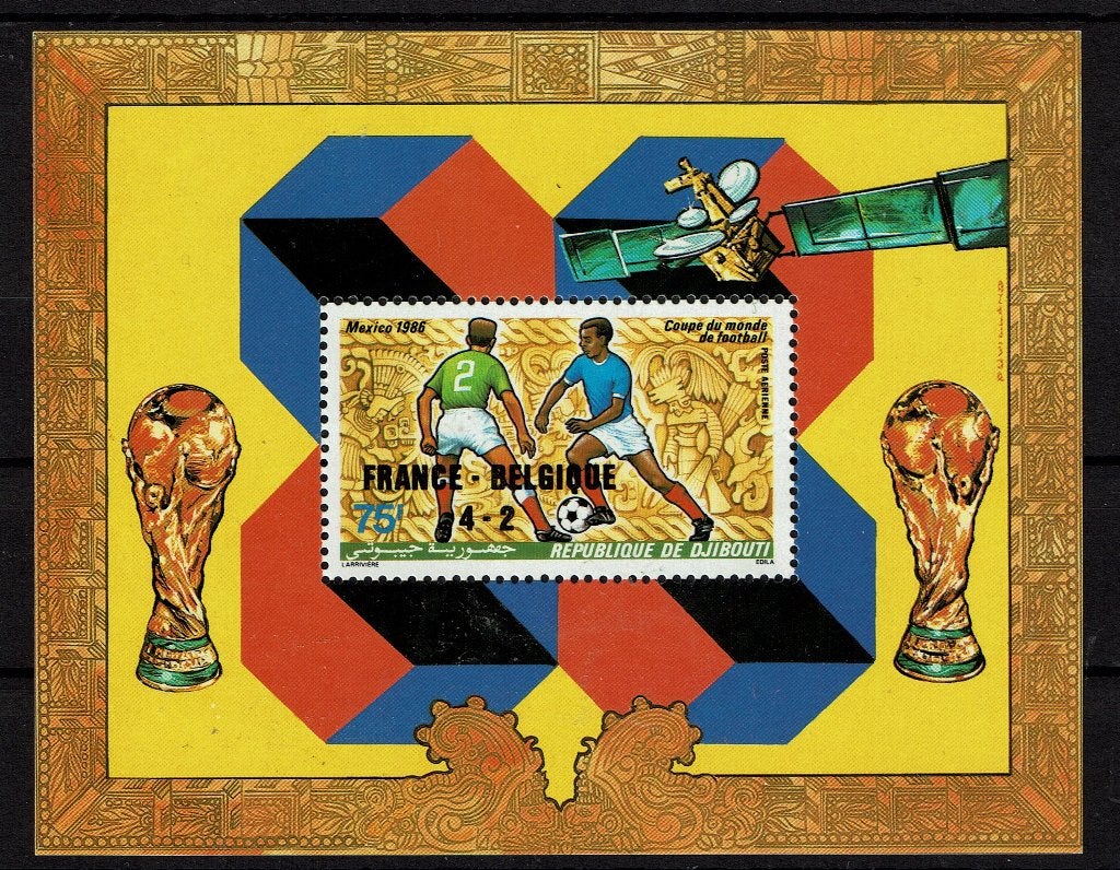 DJIBOUTI 1986 PF BLOK VOETBAL SOCCER SPACE RUIMTEVAART SPORT, Ophalen of Verzenden, Postfris, Sport