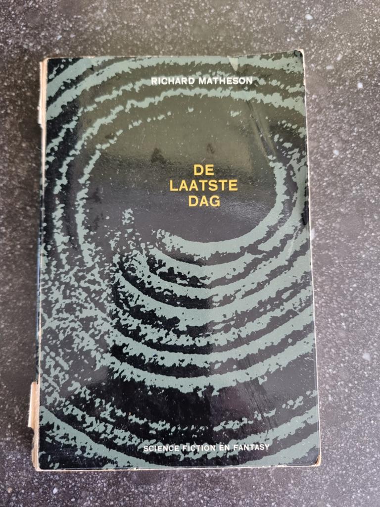 De Laatste Dag - Richard Matheson (Zwarte Beertjes), Ophalen of Verzenden, Gelezen, Richard Matheson