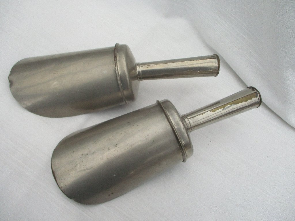2 metalen Winkelscheppen, v.a 35,00e, Overige typen, Ophalen of Verzenden, Gebruikt, Metaal