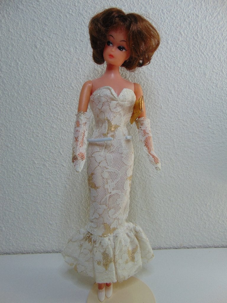 Barbie Petra Clone popje met originele jurk + accessoires, Verzamelen, Ophalen of Verzenden, Gebruikt, Pop