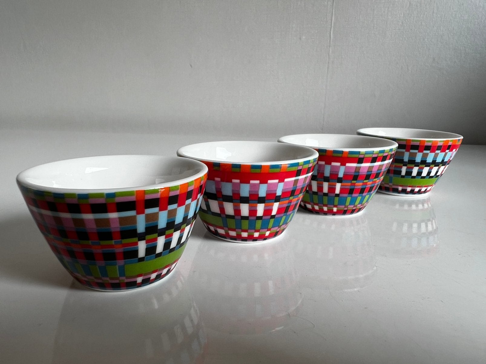 4 Iittala Origo Mix Jubileum Eierdopje Multicolor Häberli, Ophalen of Verzenden, Nieuw, Porselein, Overige typen