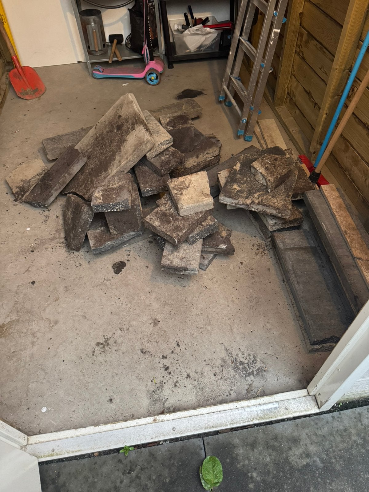 Hulp gezocht Stenen afvoeren €50 cash Aalsmeer, Ophalen of Verzenden