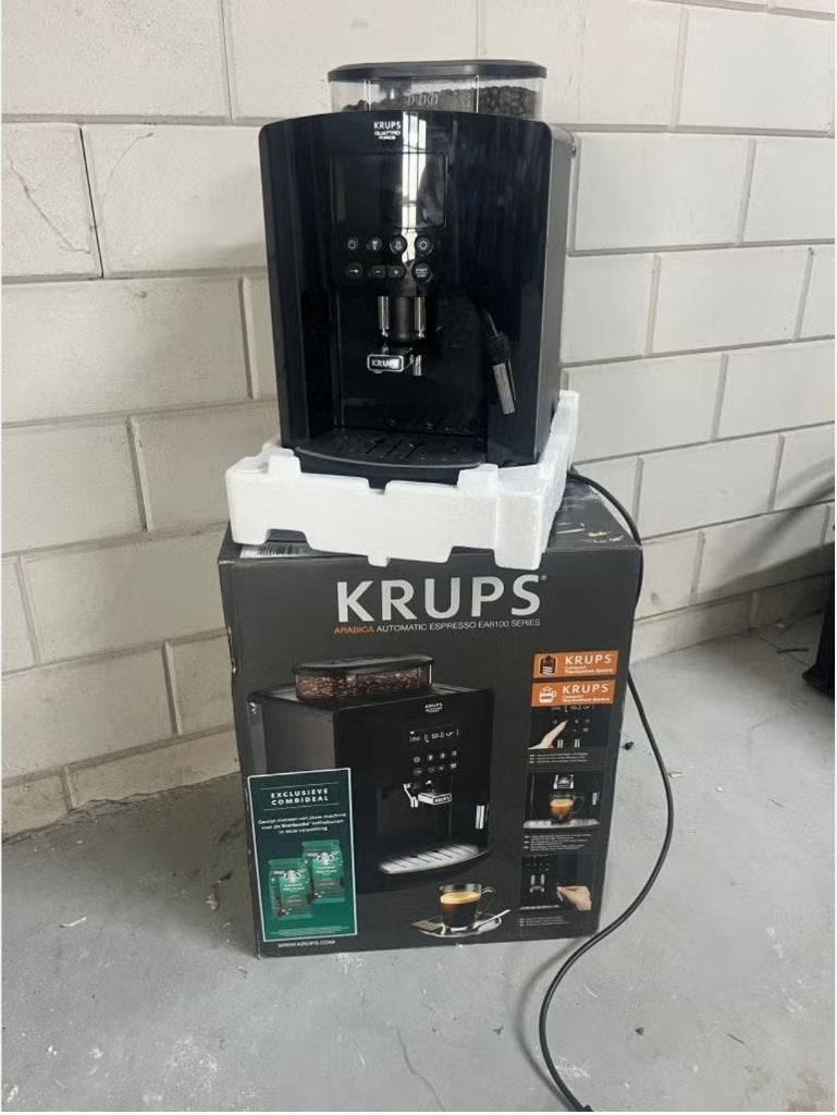 Krups Quattro Force espresso koffieapparaat, weinig gebruikt, Espresso apparaat, Koffiebonen, Zo goed als nieuw, 2 tot 4 kopjes