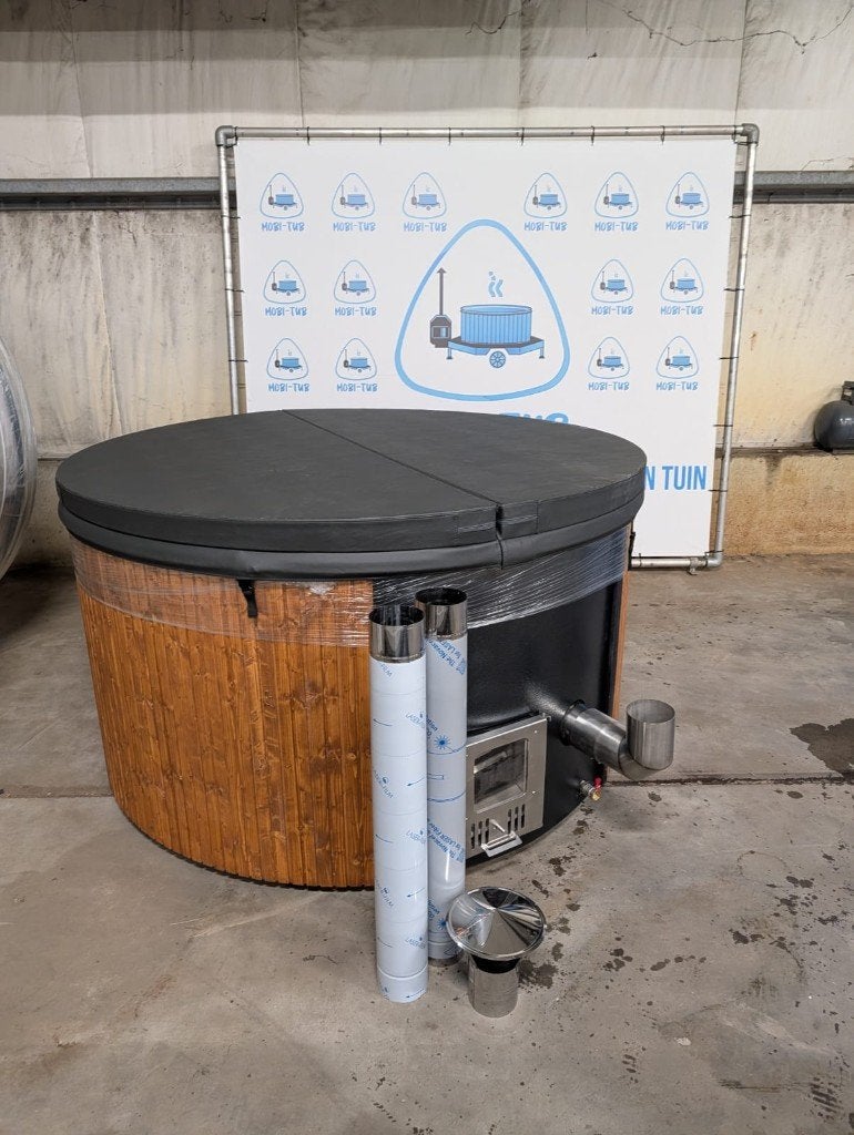 Hottub met geintegreerde kachel 200cm SHOWROOMMODEL KORTING, Tuin en Terras, Bubbelbaden en Hottubs, Contact@mobi-tub.nl, Afdekzeil