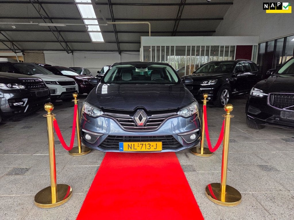 Renault Mégane 1.5 DCi BOSE EURO6 2017 SPORTS!, Auto's, Voorwielaandrijving, Gebruikt, Euro 6, 4 cilinders