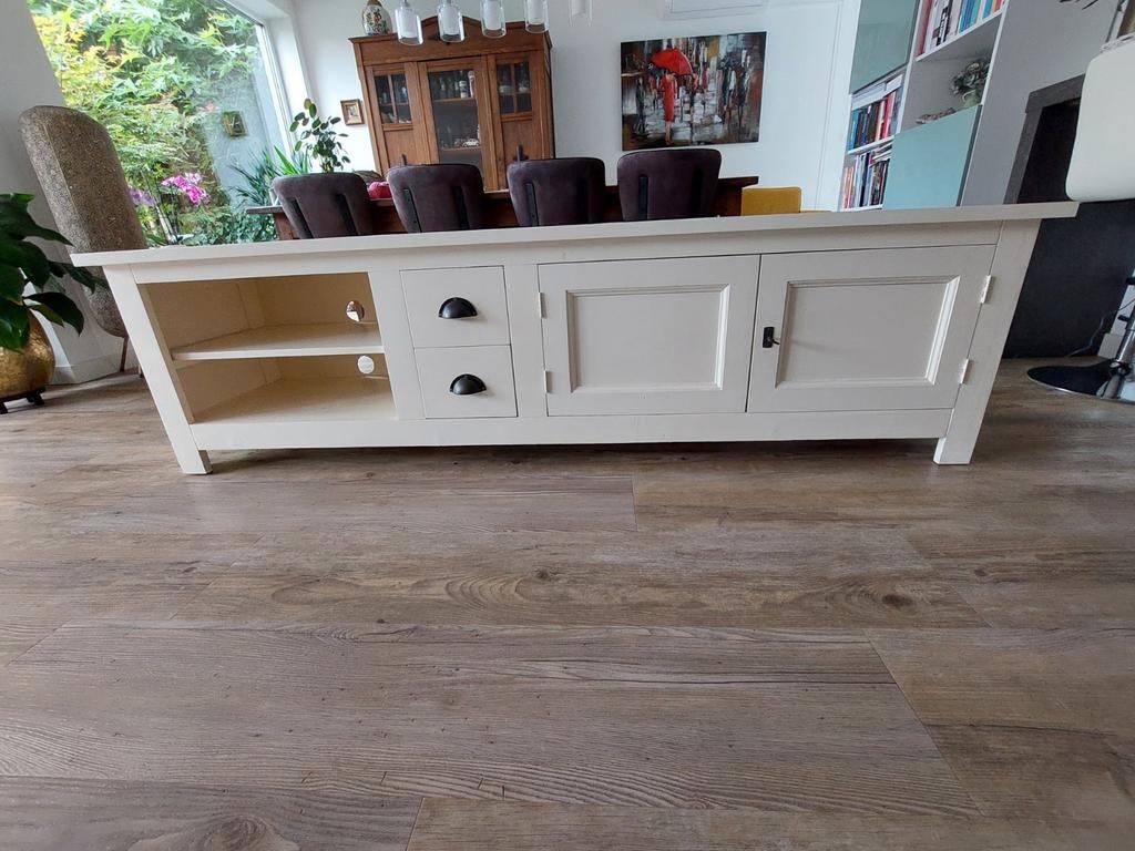 TV meubel, Ophalen