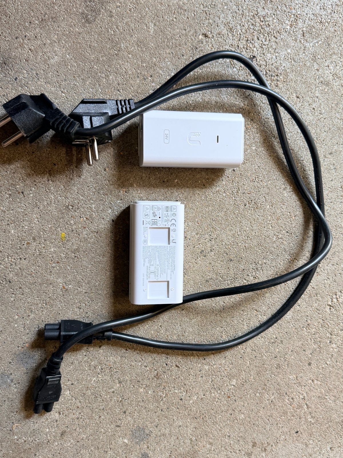 Ubiquiti UniFi PoE Injector 24V (2 stuks), Ophalen of Verzenden, Gebruikt
