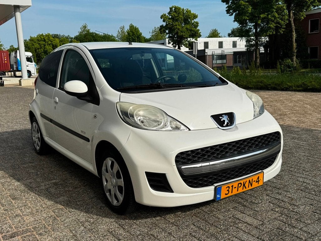 Peugeot 107 1.0-12V Millesim 200 INRUILKOOPIE RIJD SUPER LEK, Voorwielaandrijving, Euro 5, Gebruikt, 4 stoelen