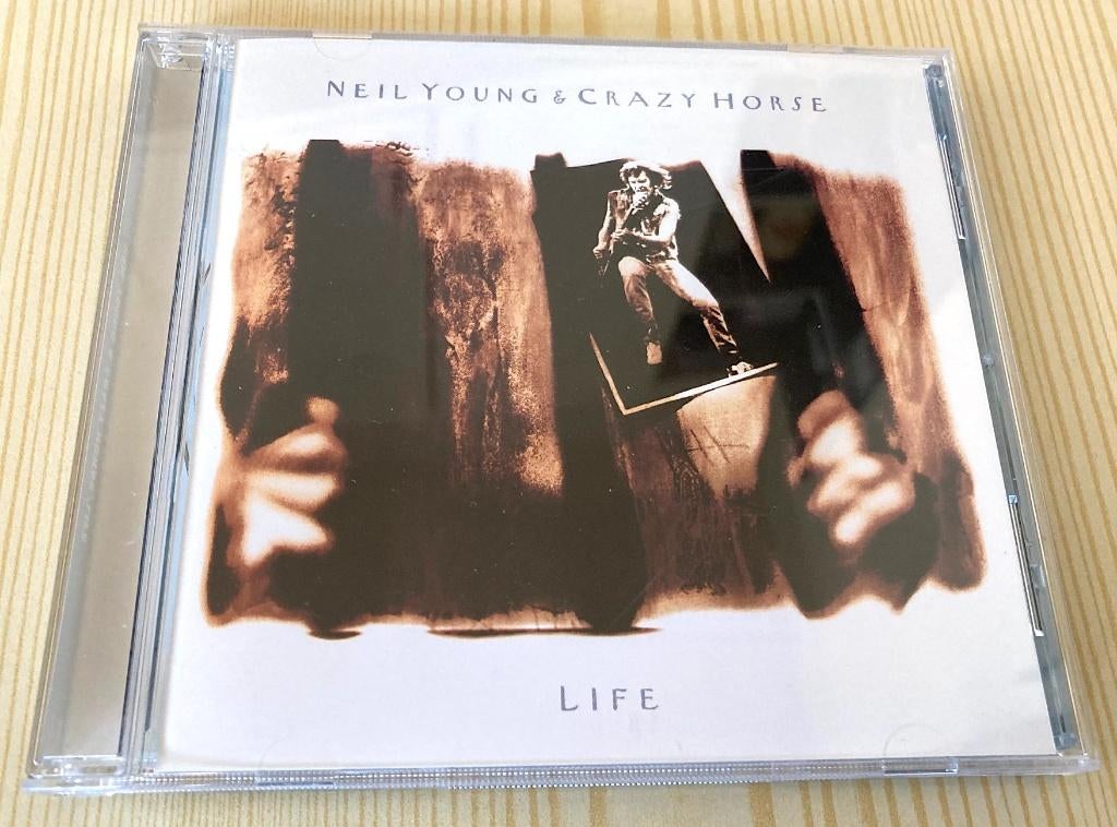 CD Neil Young and Crazy Horse - Life, Cd's en Dvd's, Cd's | Rock, Zo goed als nieuw, Poprock, Ophalen