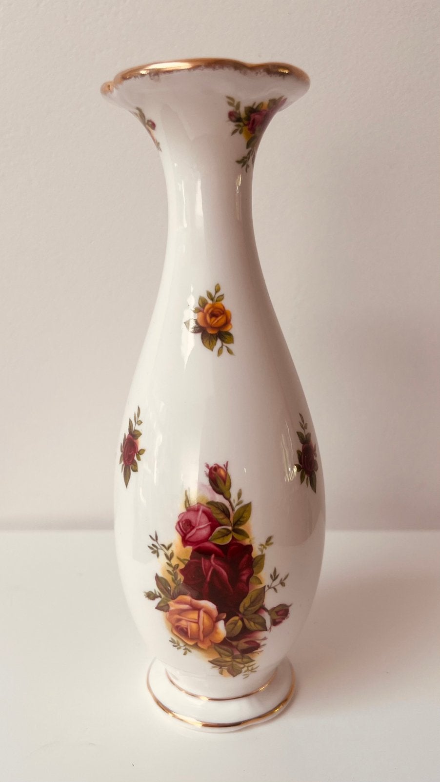 Royal Albert Old Country Roses -  Porseleinen Bloemvaasje, Antiek en Kunst, Antiek | Vazen, Ophalen