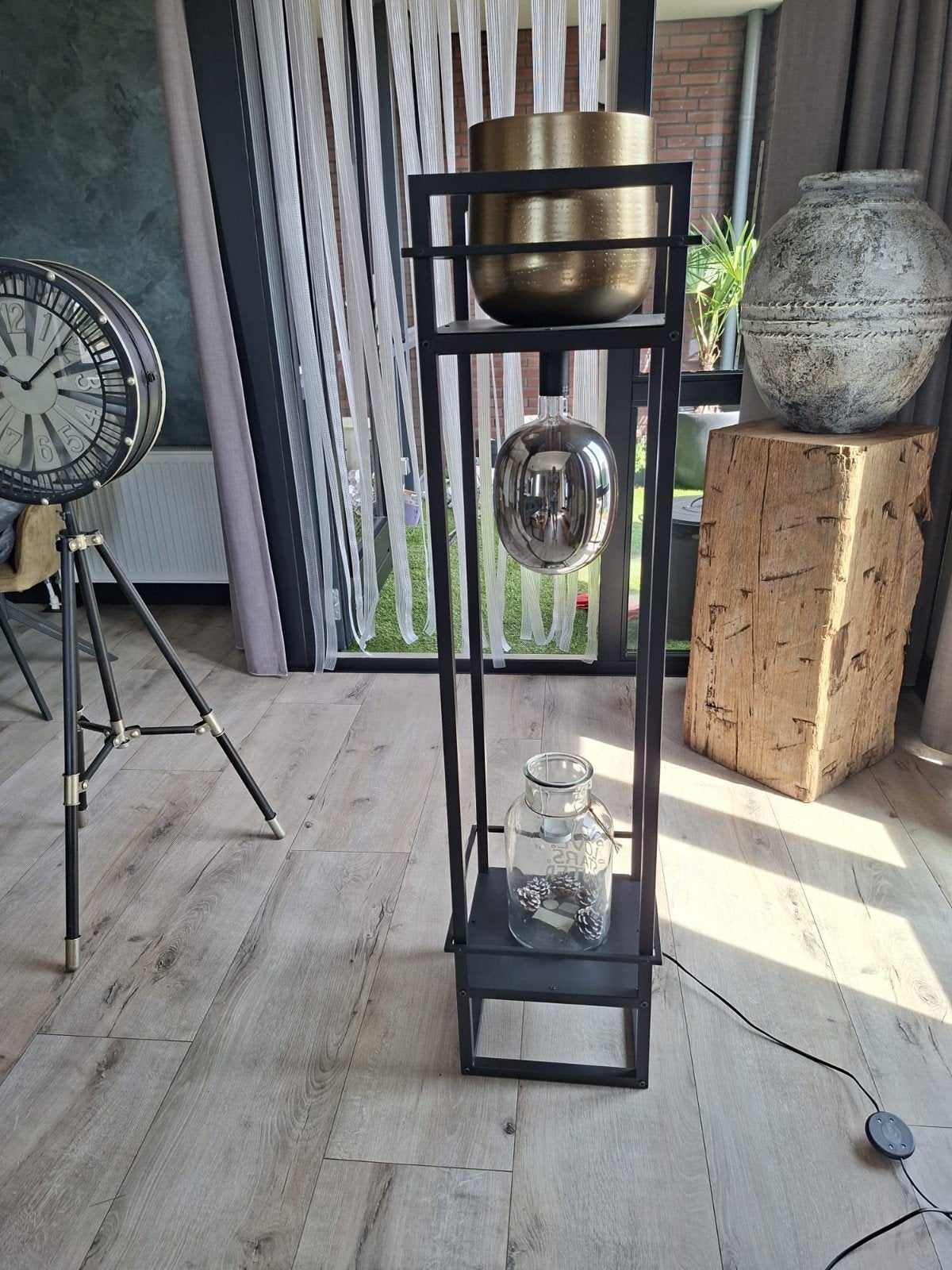 Industriële vloerlamp, Huis en Inrichting, Ophalen