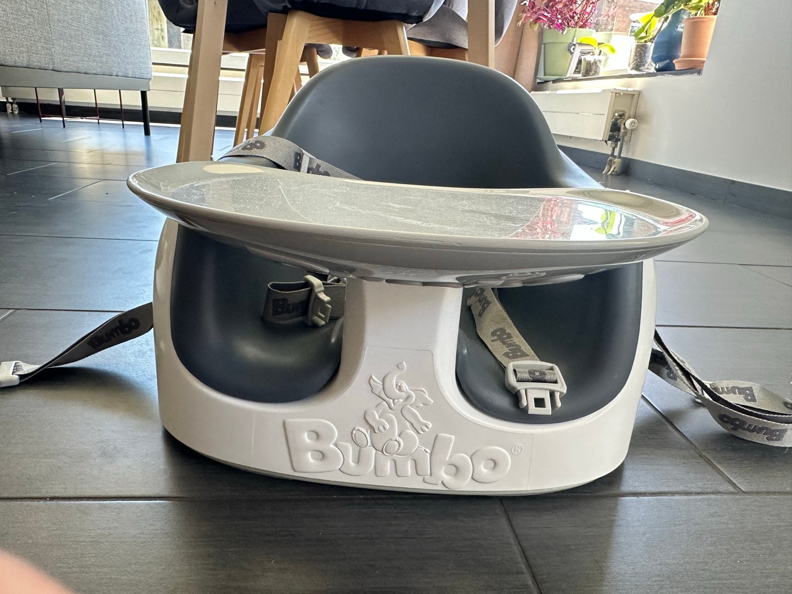Bumbo babystoel 3 in 1, Kinderen en Baby's, Kinderstoelen, Ophalen, Zo goed als nieuw, Overige typen, Afneembaar eetblad