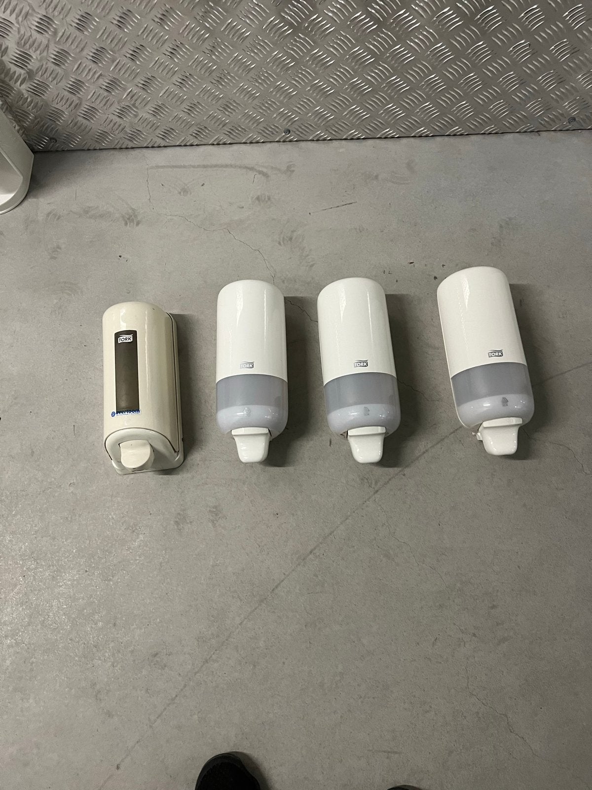 Tork Zeepdispensers en Toiletpapierhouders - Diverse Modelle, Ophalen, Gebruikt, Zeepdispenser/zeepbakje, Wit