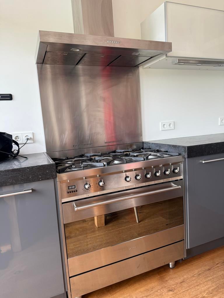 Smeg Fornuis met 6-pits Gasfornuis en Oven + afzuigkap ZGAN, Witgoed en Apparatuur, Fornuizen, Ophalen, Gebruikt, Hete lucht, 60 cm of meer
