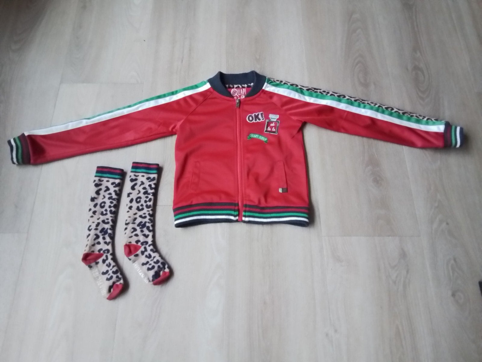 Rood jasje Quapi mt 122-128 met sokken, Meisje, Ophalen of Verzenden, Zo goed als nieuw, Quapi