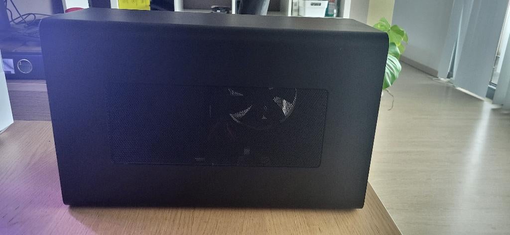 RAZOR CORE X -EGPU, Ophalen of Verzenden, Zo goed als nieuw