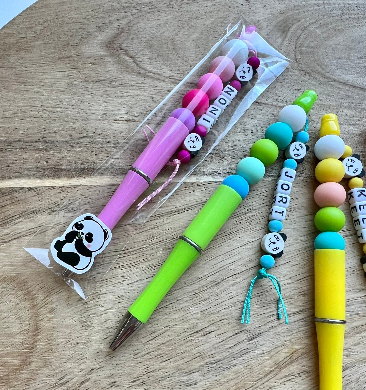 Panda pen met naam, traktatie op school of kinderfeestje, Ophalen of Verzenden, Nieuw, Feestartikel, Verjaardag