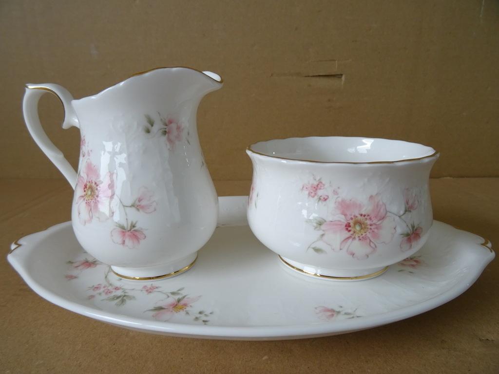 Verguld melk en suiker stel Royal Albert Breath of Spring, Antiek en Kunst, Ophalen of Verzenden