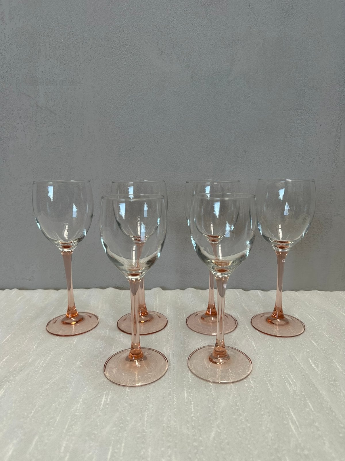 Set/6 Vintage Luminarc Rosé wijnglazen op roze voet, Glas of Glazen, Gebruikt, Ophalen of Verzenden, Glas