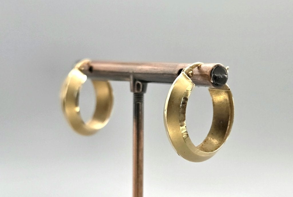 Gouden gematteerde oorbellen/creolen. 2026/416, Hangers, ., Ophalen of Verzenden, Zo goed als nieuw