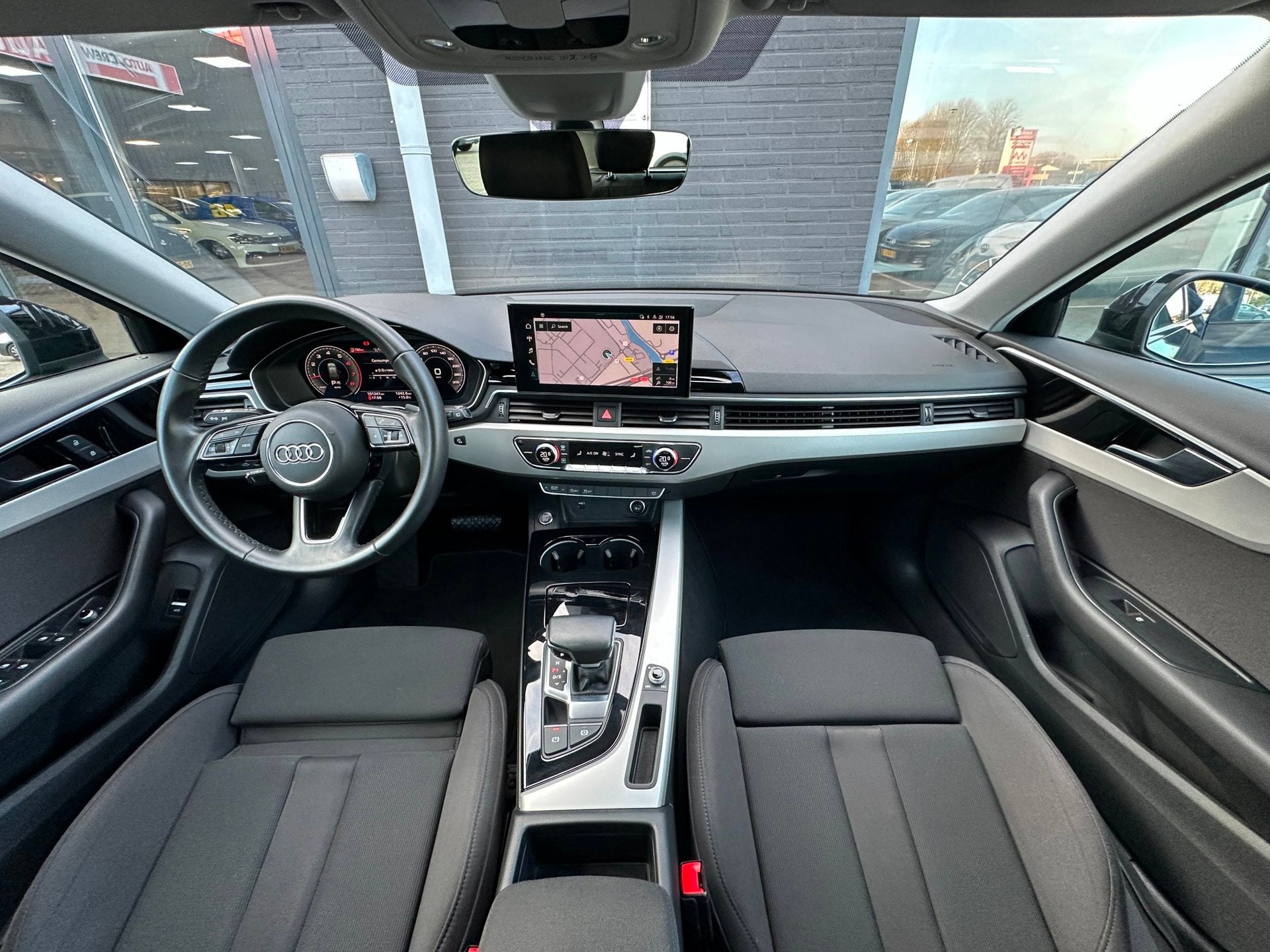 Audi A4 Avant 35 TFSI Advanced Edition/1STE EIG/LED/NAVI/NL-, Auto's, Stof, Gebruikt, Euro 6, 4 cilinders