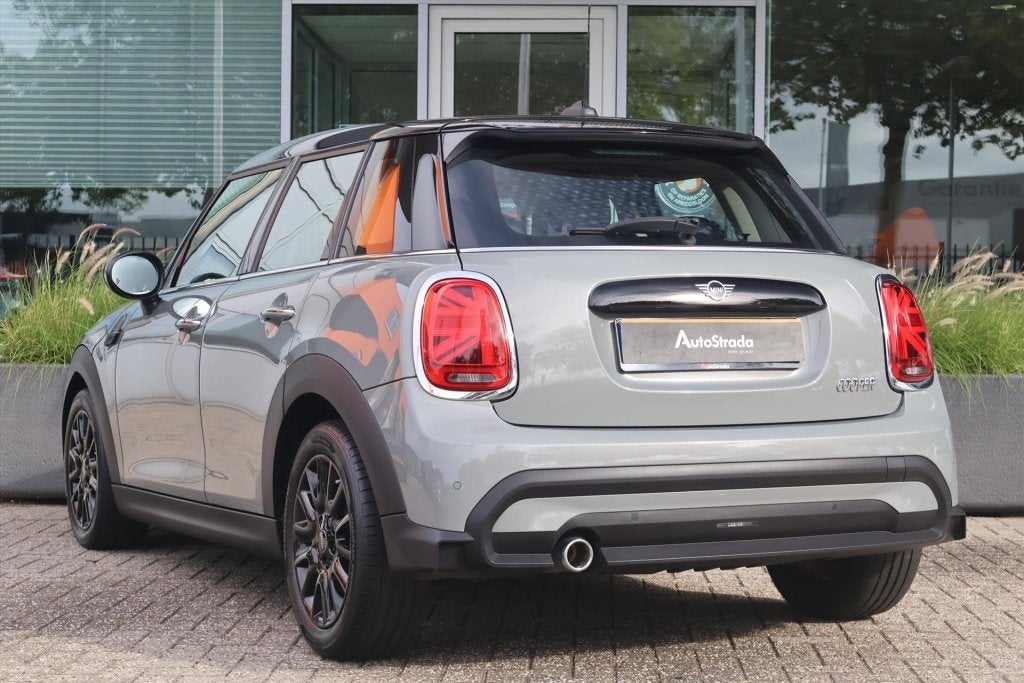 Mini Mini 5-Deurs (f55) 1.5 Cooper Business Edition 136pk |, Auto's, Dealer onderhouden, 136 pk, Gebruikt, Euro 6