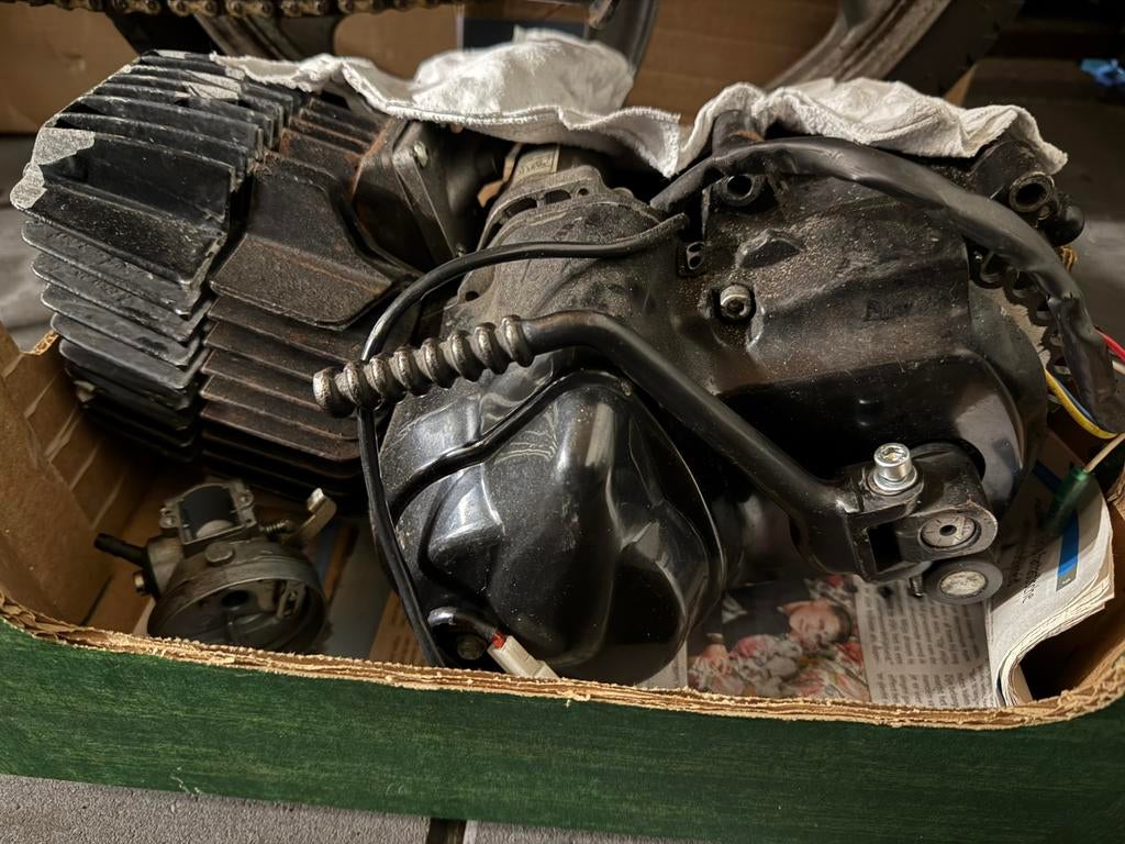 TOMOS A35 Motorblok 49cc 2016 E-start km stand 1.500km, Fietsen en Brommers, Ophalen of Verzenden, Zo goed als nieuw, Standard