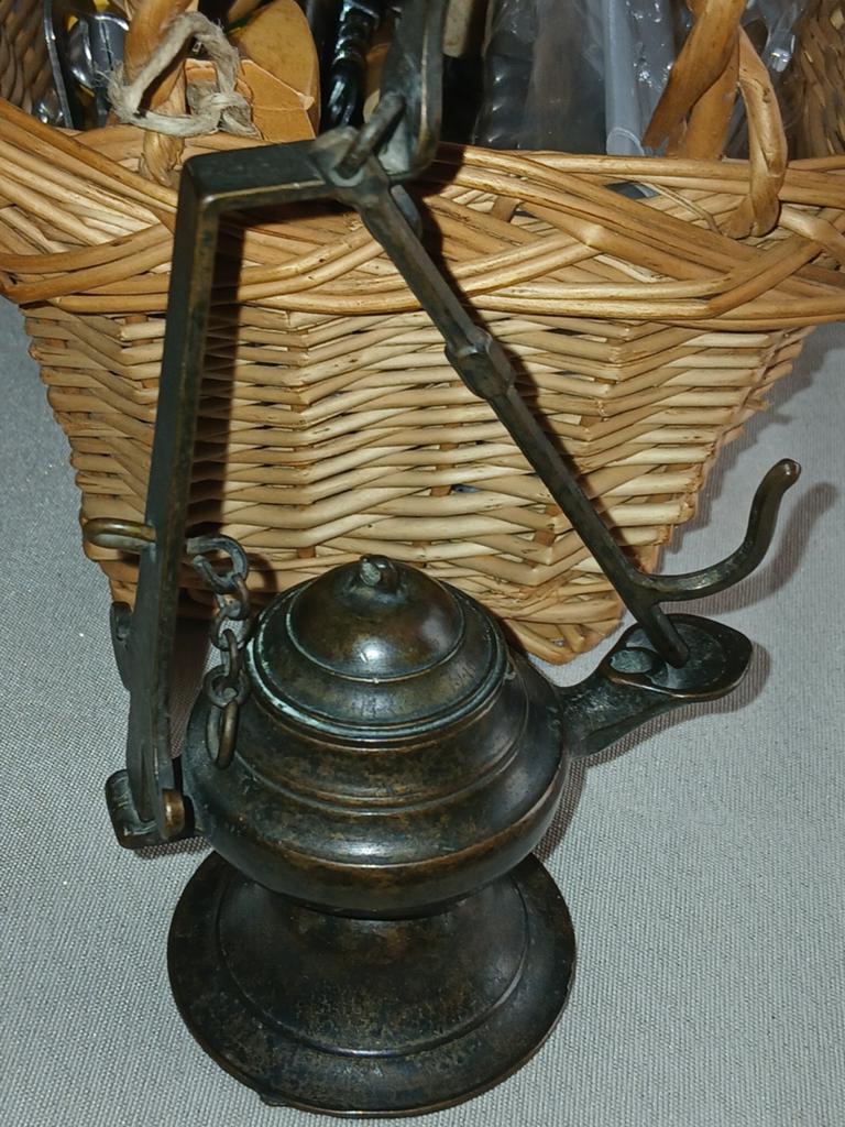 Antieke olielamp van brons met ophangsysteem, Antiek en Kunst, Ophalen of Verzenden
