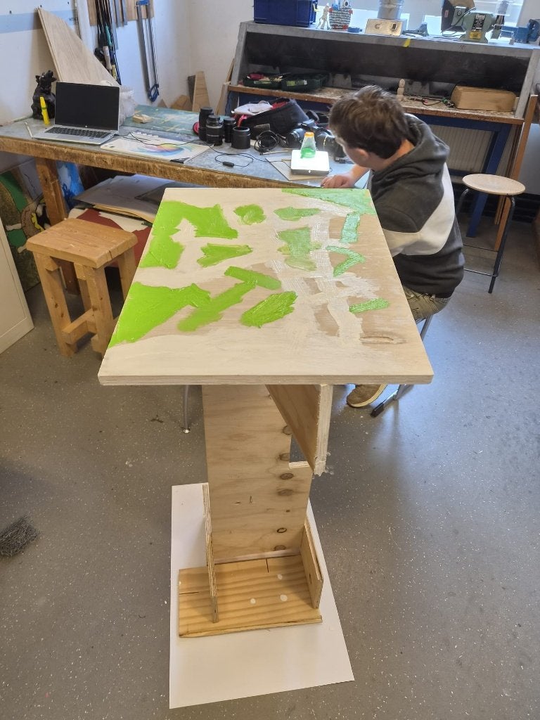 Mooie kunst statafel goed merk, Ophalen, Meerkleurig, Hout, Gesigneerd