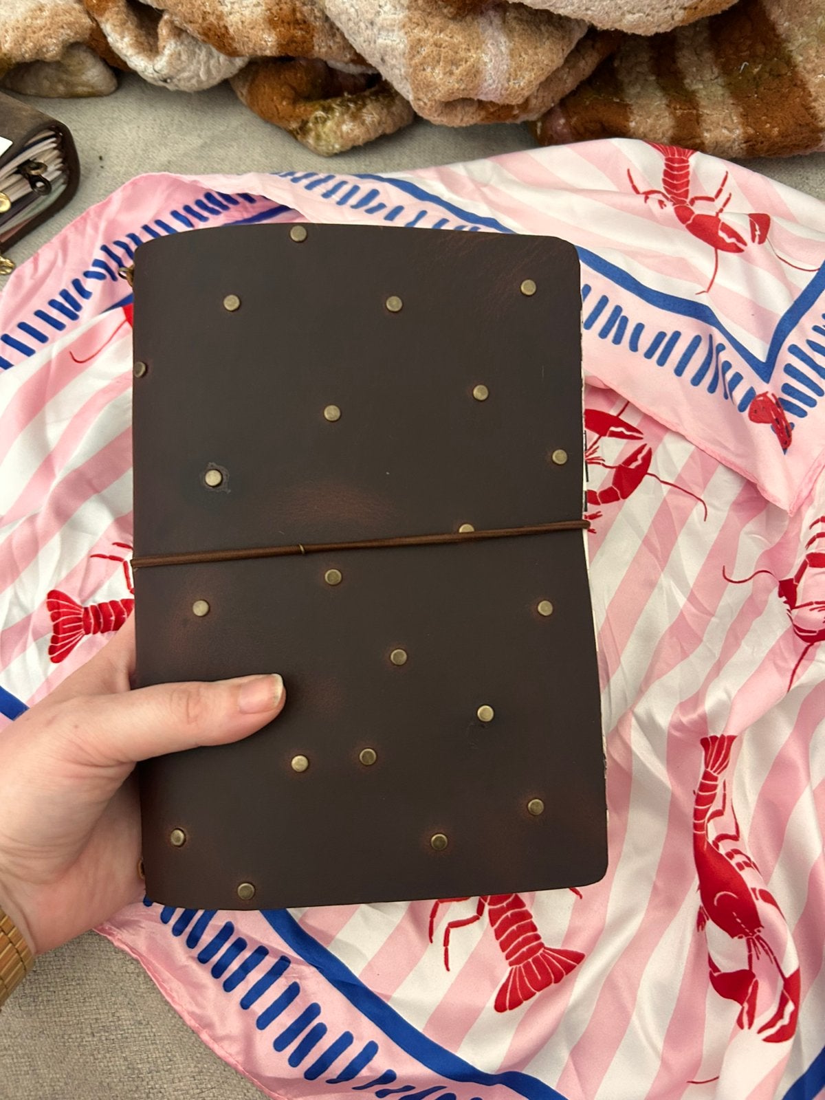 A5 bifold leather journal cover with studs, Diversen, Ophalen of Verzenden, Zo goed als nieuw, A5