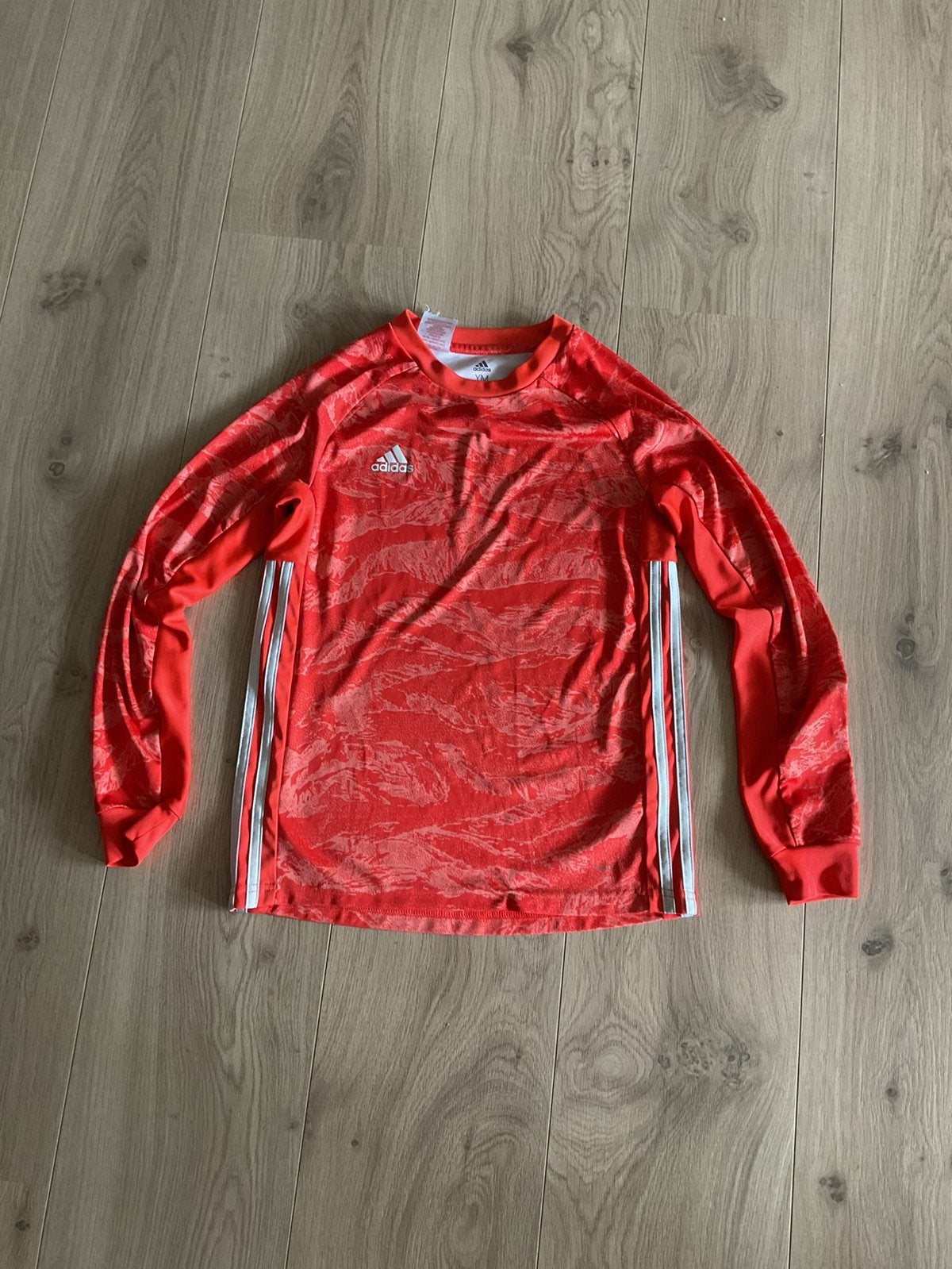 Adidas voetbalshirt met lange mouwen maat 152, Kinderen en Baby's, Ophalen of Verzenden, Zo goed als nieuw, Jongen of Meisje, Sport- of Zwemkleding
