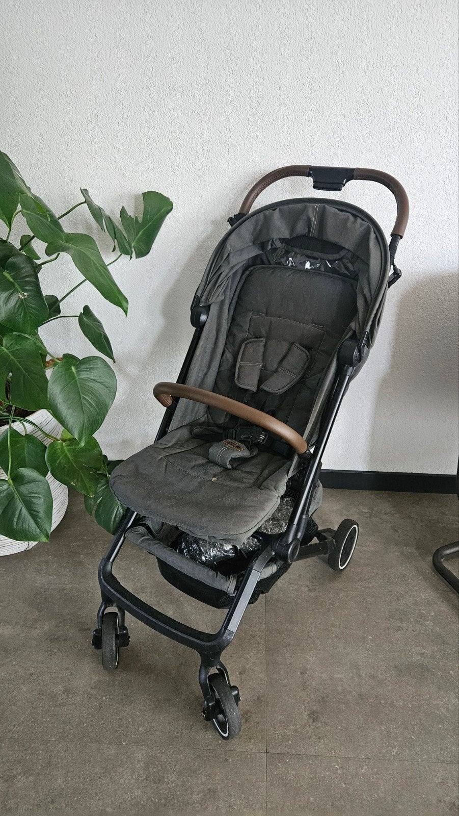 Buggy merk Qute, Kinderen en Baby's, Buggy's, Gebruikt, Overige merken, Regenhoes, Verstelbare rugleuning, Zonnekap, Ophalen