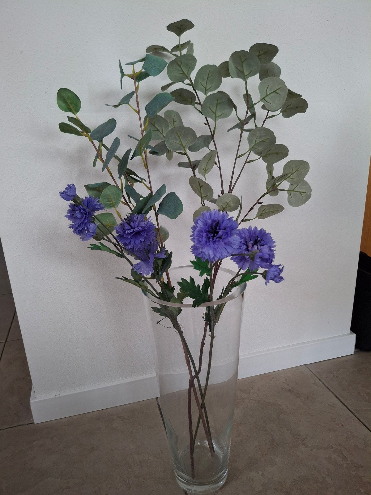 grote glazen vaas, Ophalen, Binnen, Kunstbloem, Inclusief kunstbloemen