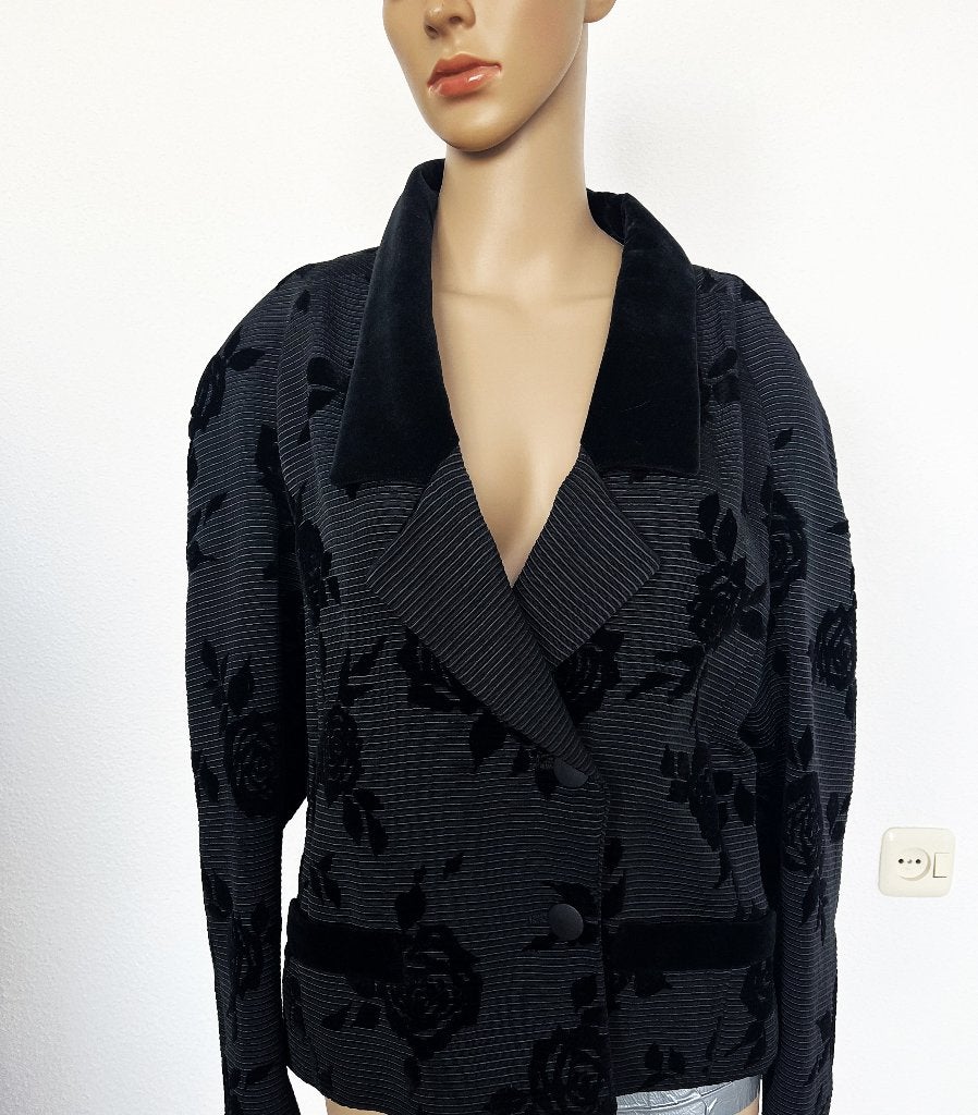 schitterend gevoerd colbert van Louis Feraud maat 40, Kleding | Dames, Zwart, Maat 42/44 (L), Ophalen of Verzenden, Zo goed als nieuw