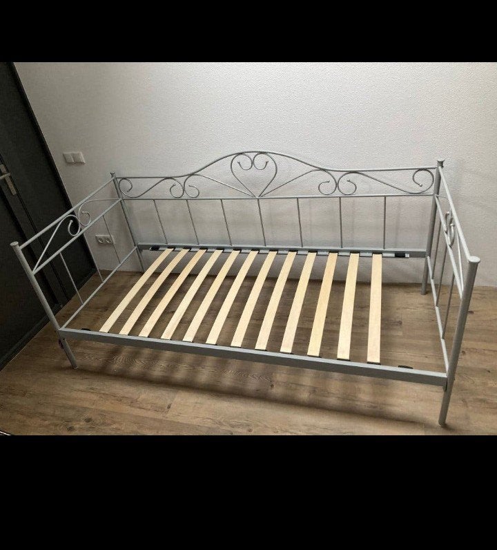 gezocht zonder matras, Huis en Inrichting, Slaapkamer | Bedden, Ophalen, Gebruikt, 90 cm, Eenpersoons