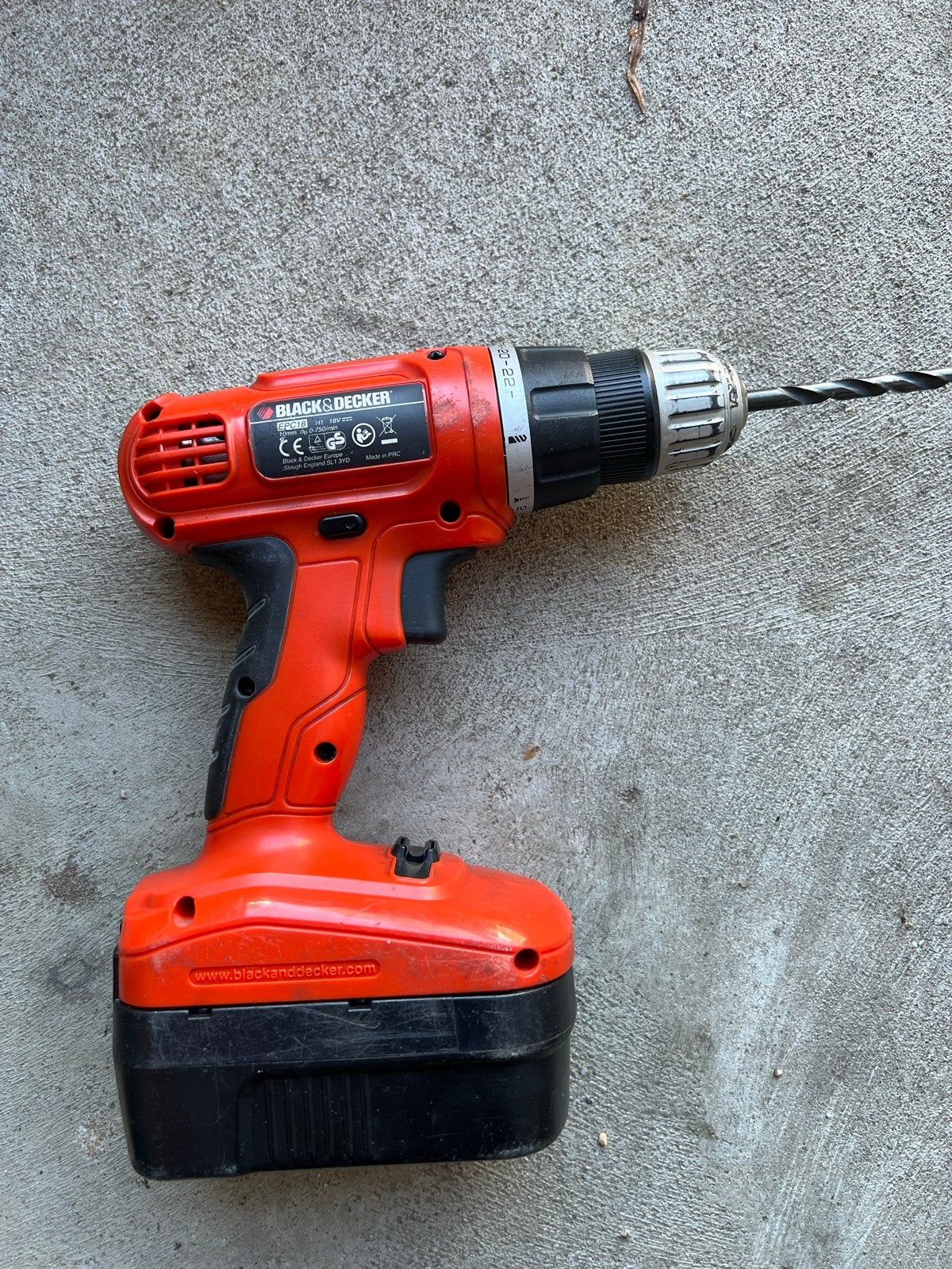 Black & Decker EPC18 Boor- en Schroefmachine (Gebruikt), Gebruikt, Variabele snelheid, Ophalen of Verzenden, Boor- en Schroefmachine