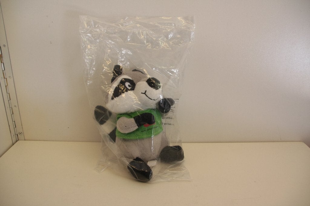Wasbeer knuffel. Nieuw in verpakking., Ophalen of Verzenden, Nieuw, Overige typen, Klein (minder dan 20 cm)