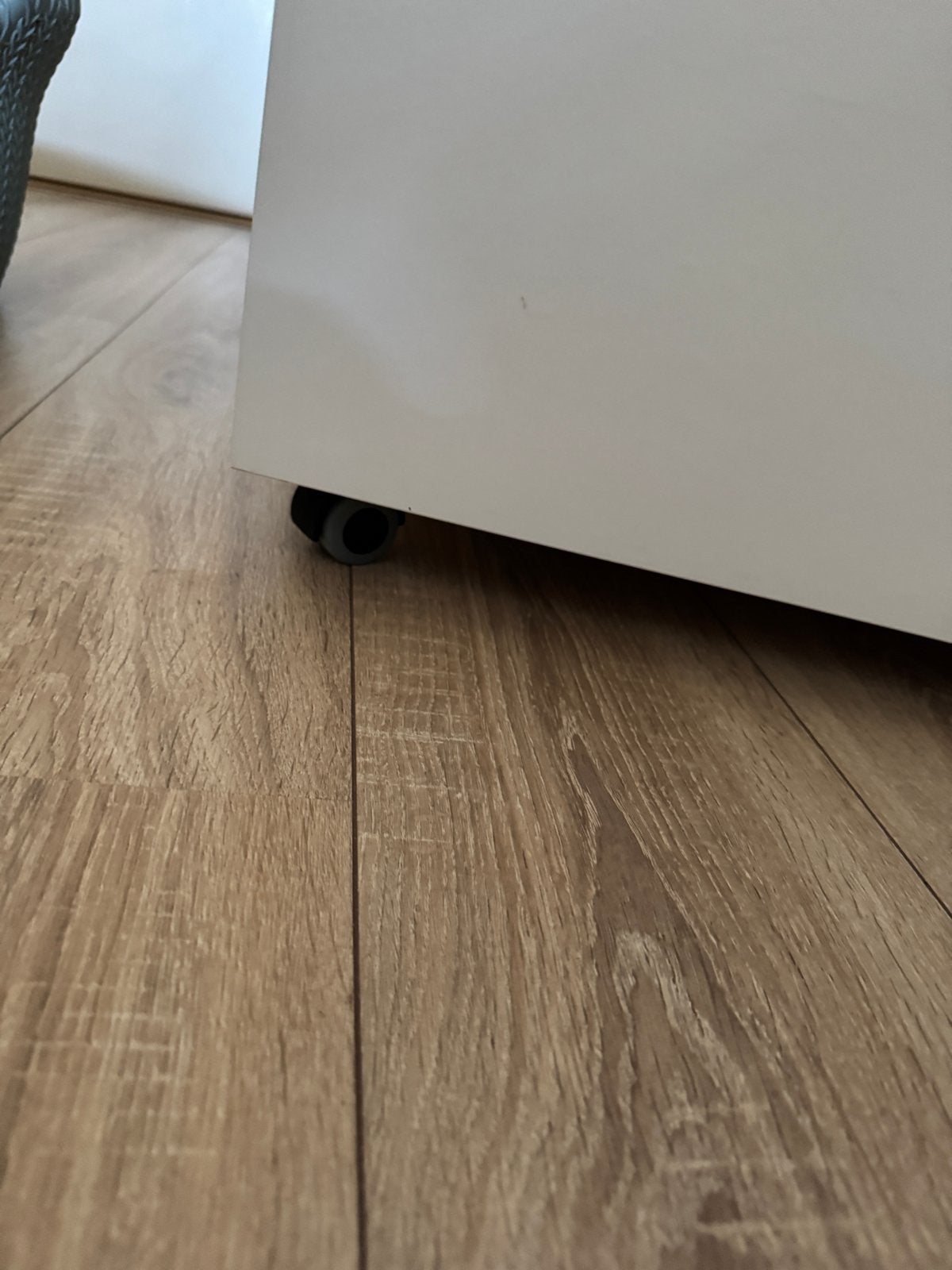 ikea kast met planken en wieltjes, Ophalen, Zo goed als nieuw
