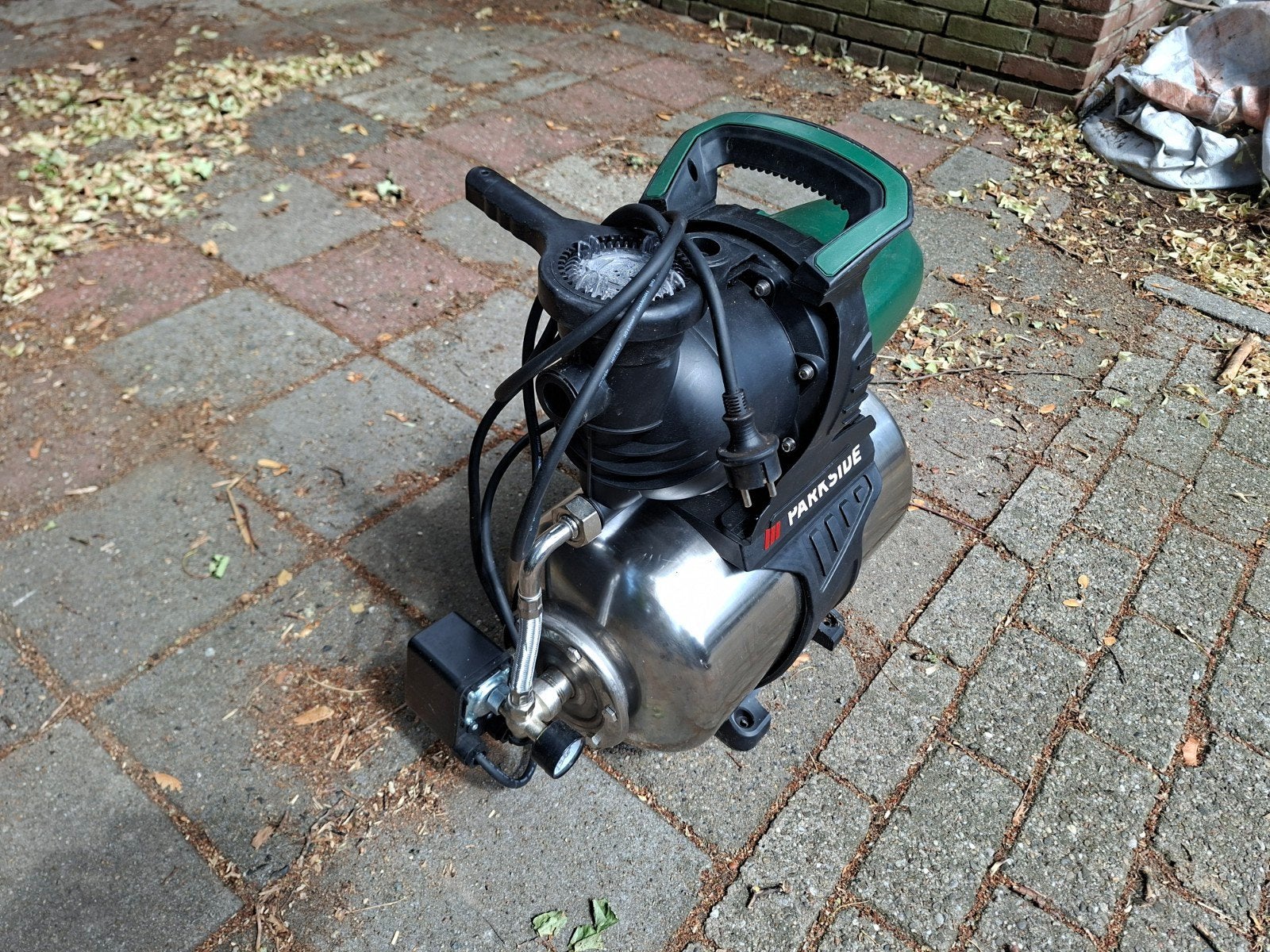 Huiswaterpomp/ grijs water 1300 watt met rvs tank.Als nieuw!, Tuin en Terras, Waterpompen, Ophalen of Verzenden, Zo goed als nieuw