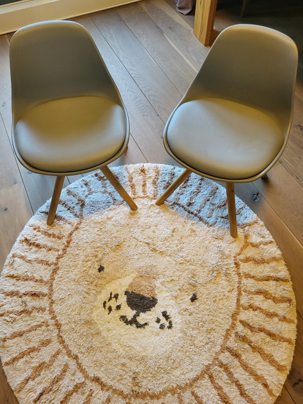 Set van 2 grijze kinderstoelen (Nous Kids Woody), Ophalen, Gebruikt
