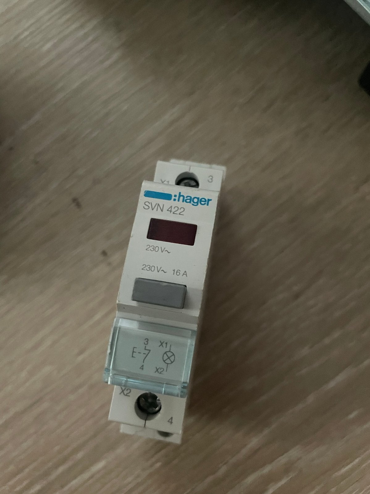 Hager SVN 422 Installatieautomaat 230V 16A, Ophalen of Verzenden, Gebruikt, Hager, Installatieautomaat