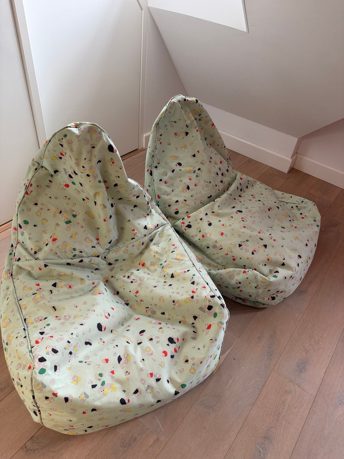 Zitzakken met terrazzo print (2 stuks), Ophalen of Verzenden, Gebruikt, Meerkleurig, Zitzak