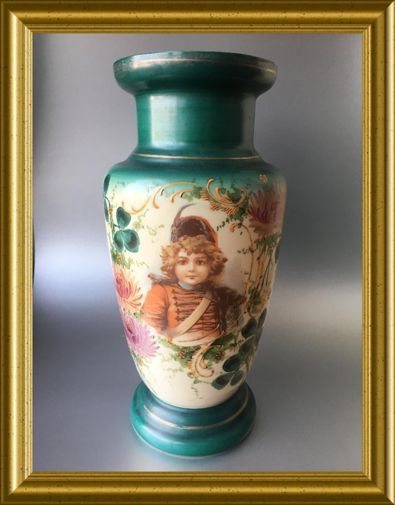 Antieke opaline glazen vaas, Antiek en Kunst, Ophalen of Verzenden