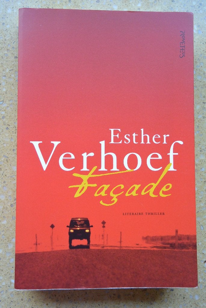 Façade Esther Verhoef Thriller, Gelezen, Ophalen of Verzenden, Nederland, Esther Verhoef