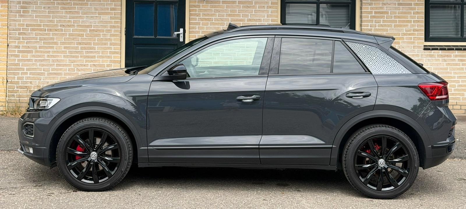 Volkswagen T-Roc 1.5 TSI DSG Sport R|PANO |CARPLAY|BEATS, Auto's, Volkswagen, 4 cilinders, 150 pk, Bedrijf, SUV of Terreinwagen