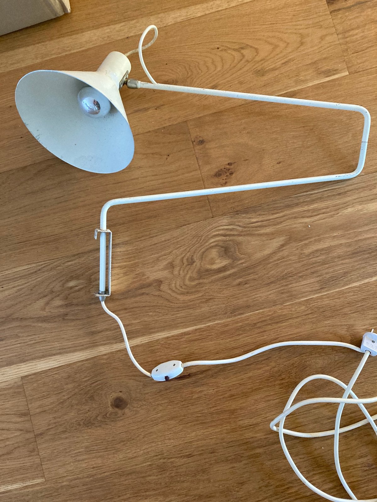 Vintage zwenkarm wandlamp Mid-Century Anvia stijl, Huis en Inrichting, Gebruikt, E27 (groot), Ophalen of Verzenden, Wit