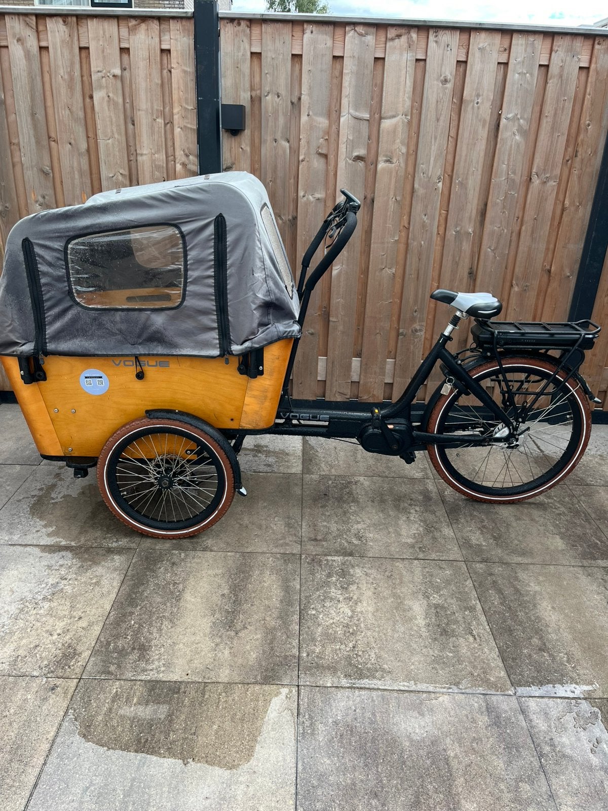Vogue Carry 3 Elektrische Bakfiets, Fietsen en Brommers, 4 kinderen of meer, Huif, Zo goed als nieuw, Schijfrem