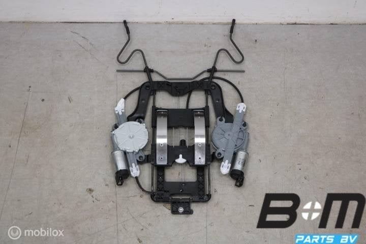 Lendensteun + stelmotor VW Tiguan 5NA 3Q0881879K, Gebruikt